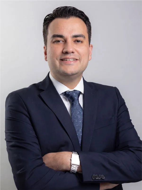 Professor Luciano Reis